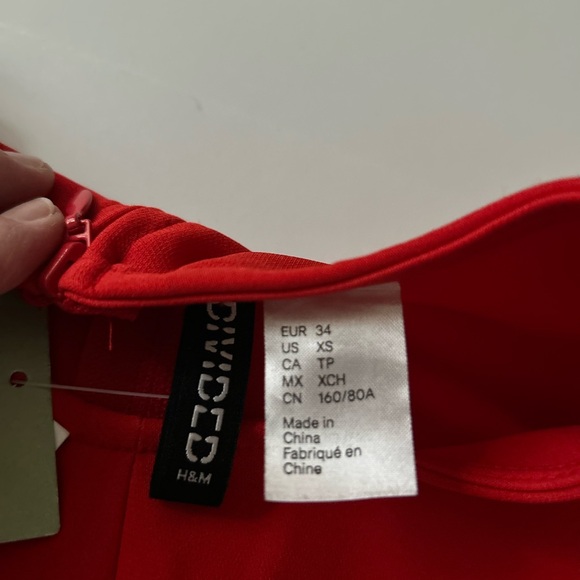 H&M Red Ruched Crop Top - Picture 3 of 9